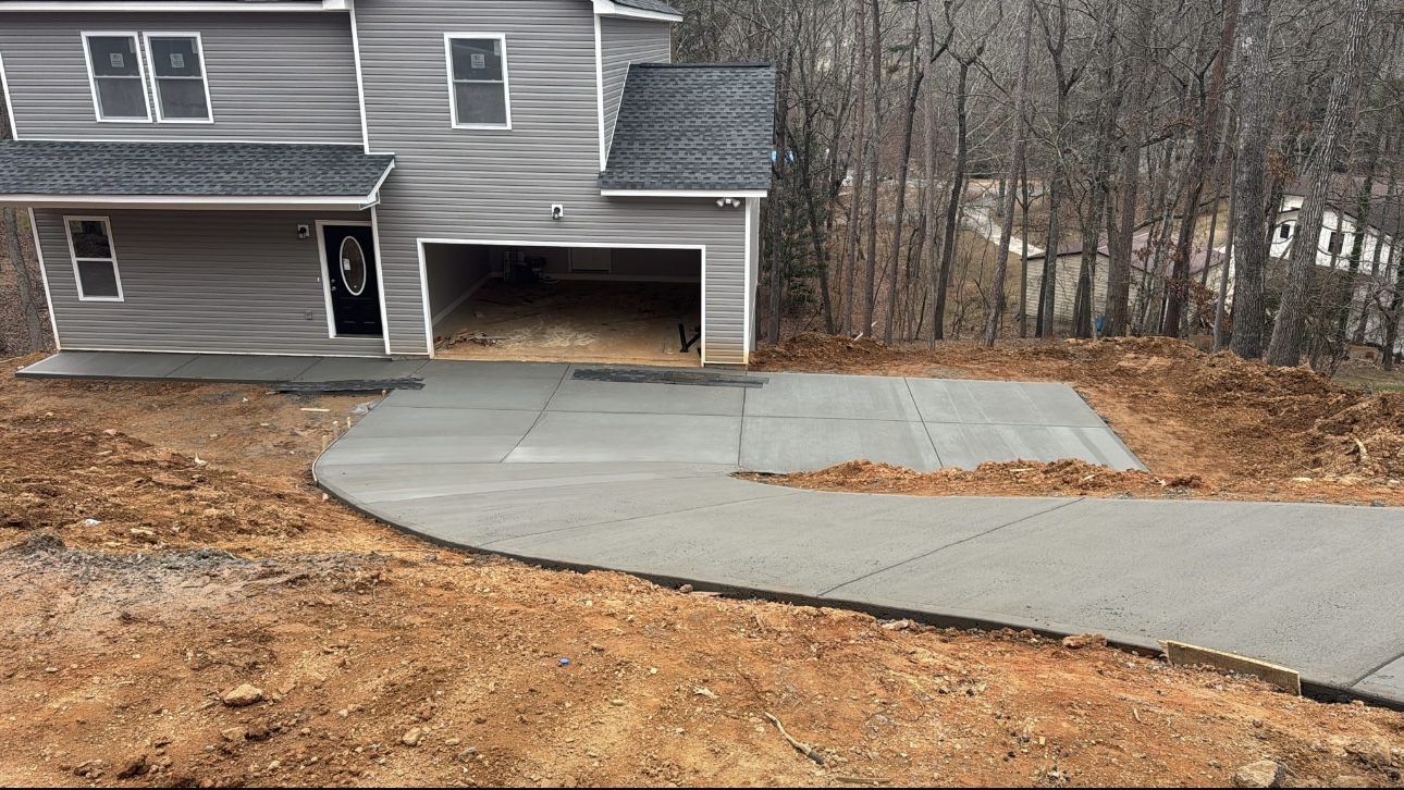 Wide concrete driveway at a modern two-story Georgia home